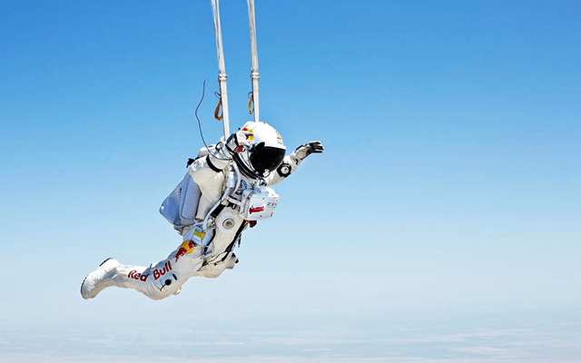 Felix Baumgartner quebrando a barreira do som