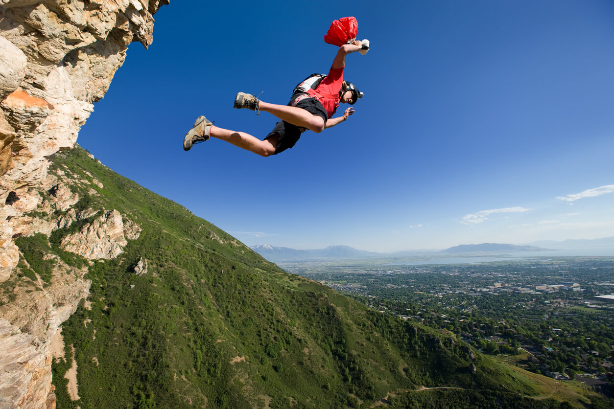 What is BASE ﻿Jumping?