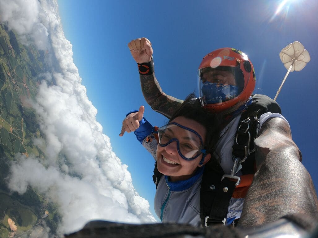 Celebre os melhores momentos com salto de paraquedas