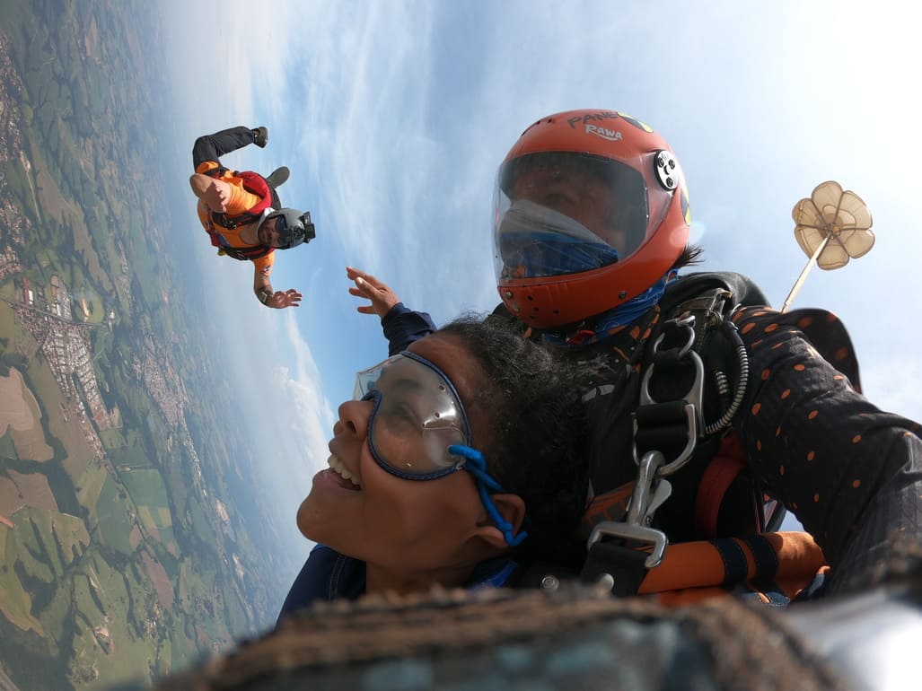 Salto de paraquedas no outono: como se preparar?