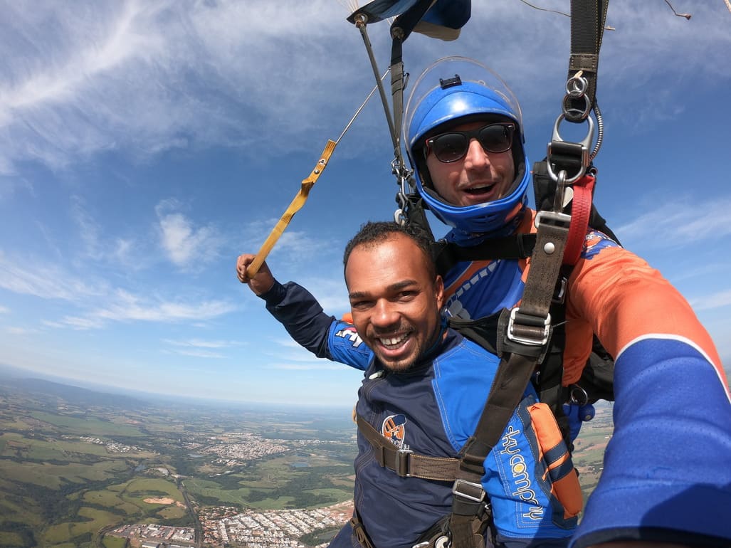 Conheça o campeonato de paraquedismo e os pré-requisitos para participar