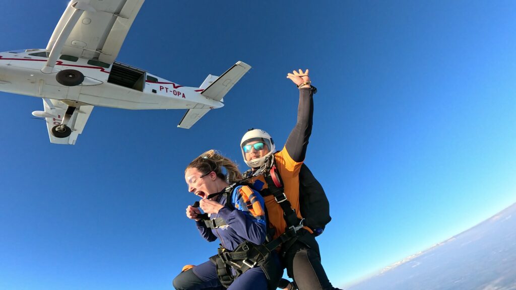 Salto de paraquedas em alta altitude