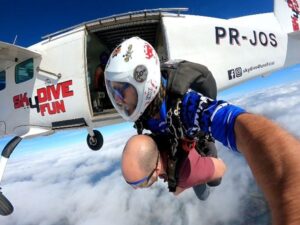 aviao para salto de paraquedas