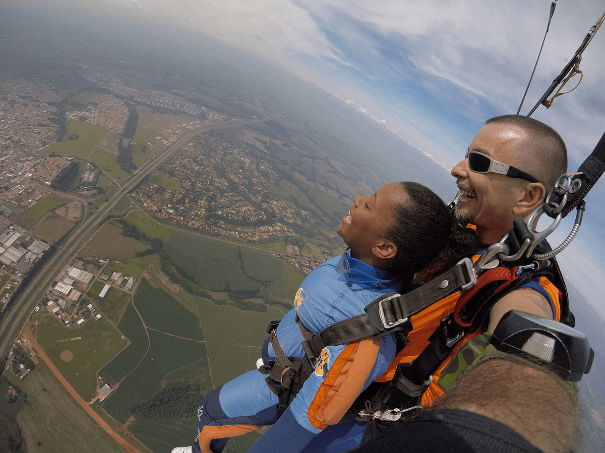 7 mitos sobre saltar de paraquedas 1 como e saltar de paraquedas