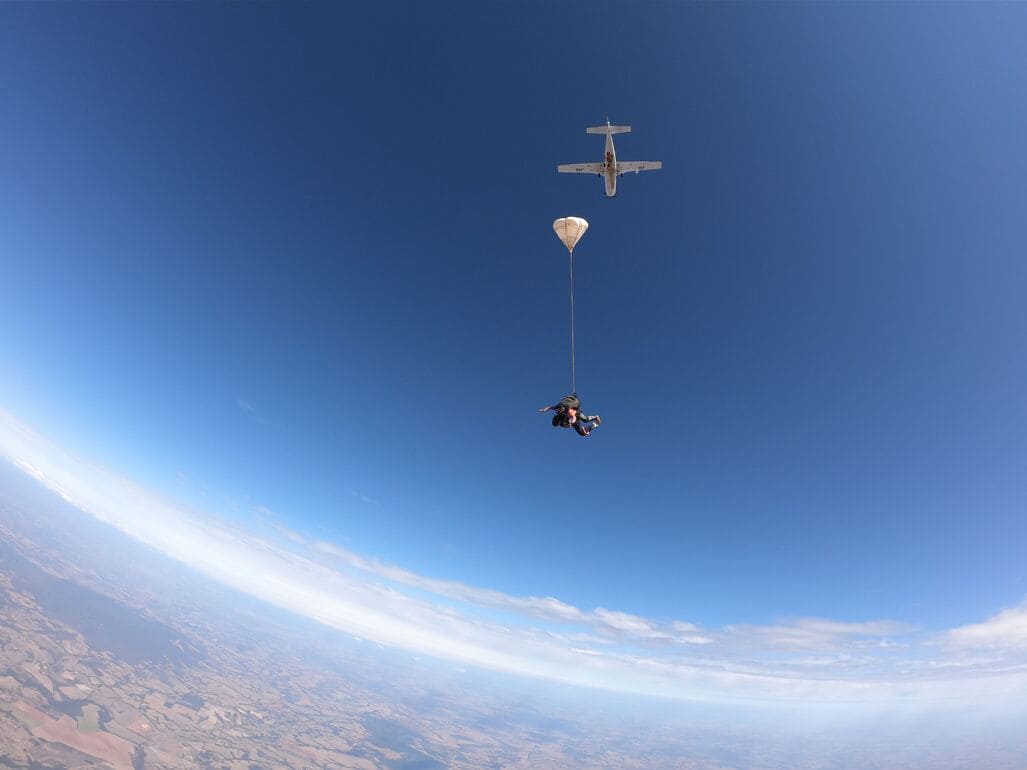 cursos de paraquedismo
