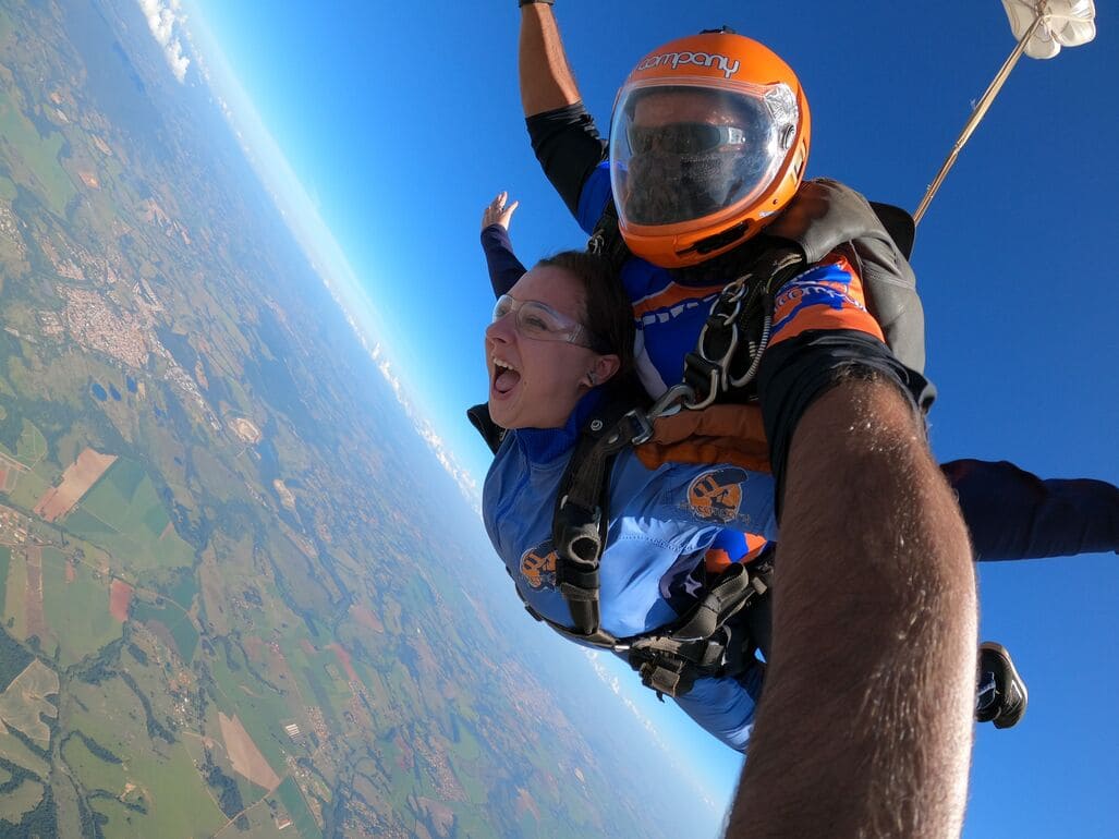 impedir um salto de paraquedas