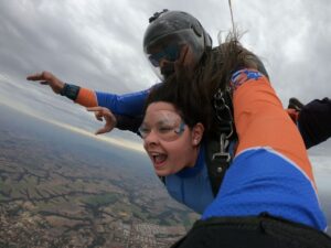 paraquedismo em grupo