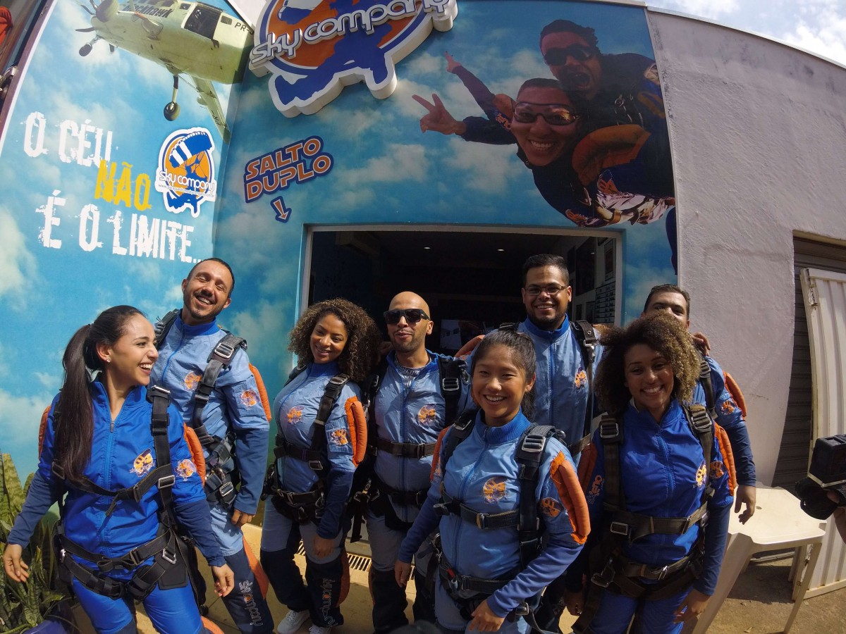 salto de paraquedas com amigos e1569591932397