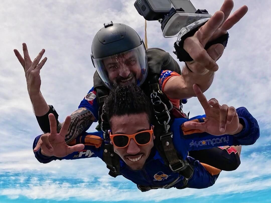 2E permitido comer antes de pular de paraquedas