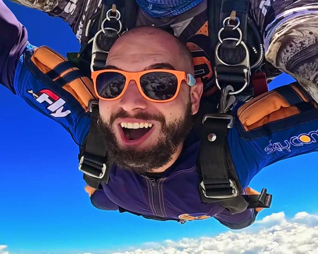 Quem pode pular de paraquedas Entenda os requisitos basicos