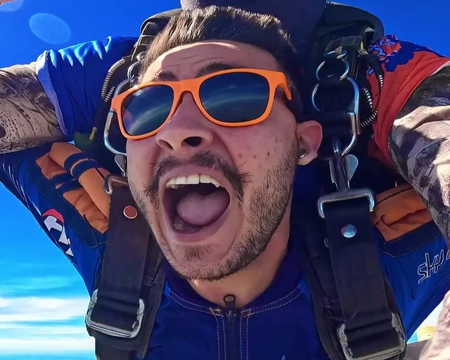 Como é a sensação de pular de paraquedas? 2 Como e a sensacao de pular de paraquedas1
